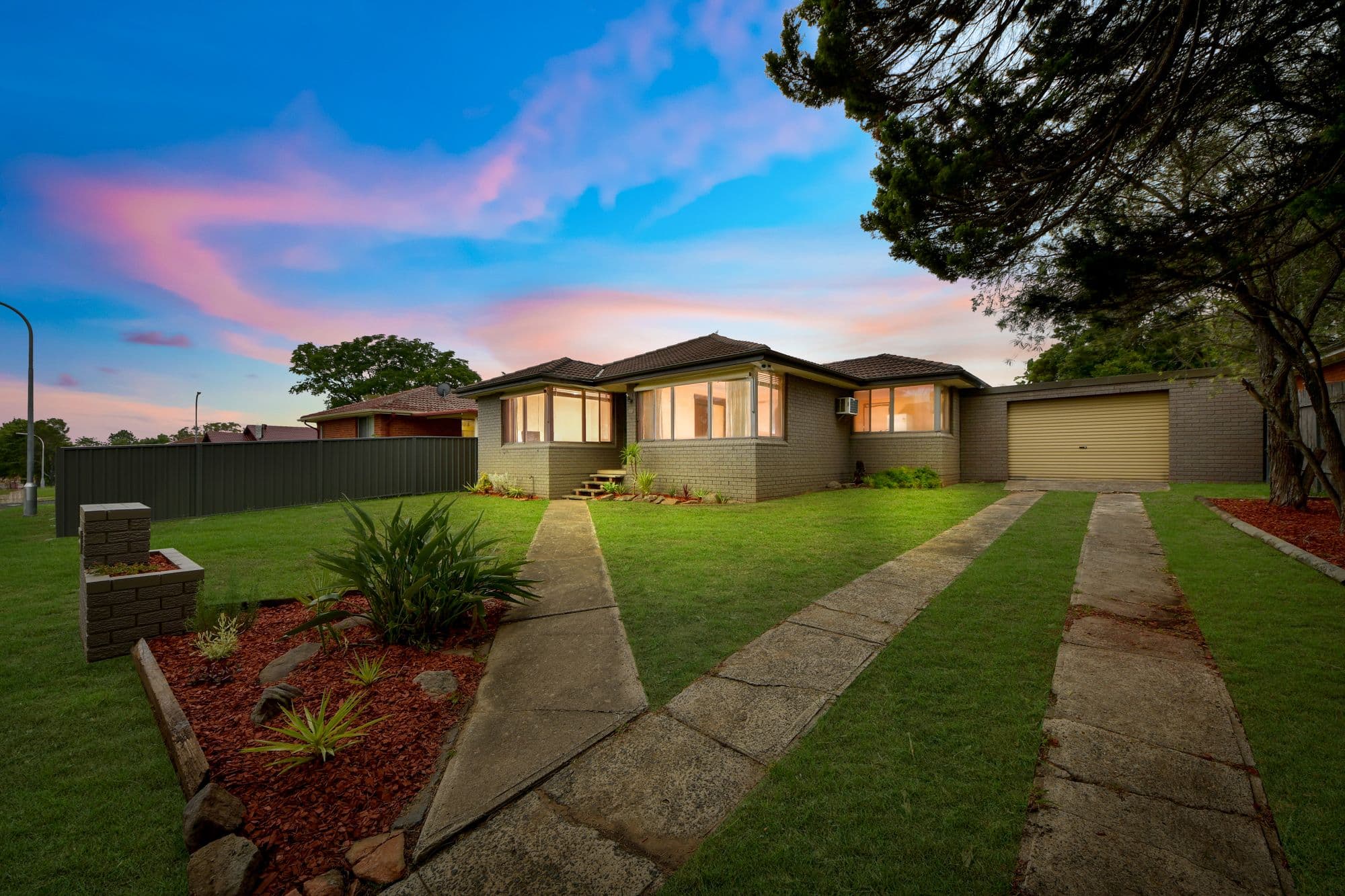 171 Junction Road, Ruse - Image 1