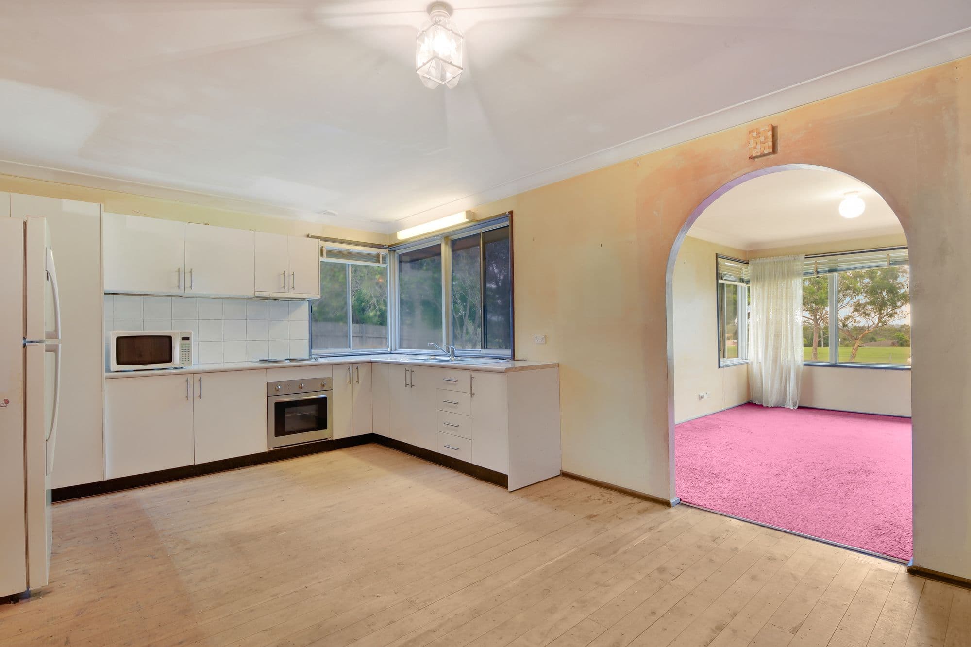 171 Junction Road, Ruse - Thumbnail 2