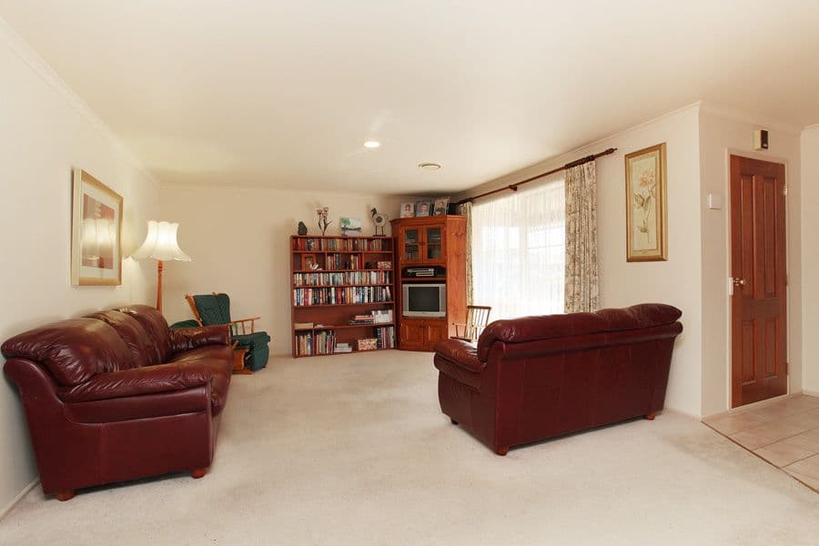 7 Englefield Court, WERRIBEE VIC 3030, Werribee - Thumbnail 2