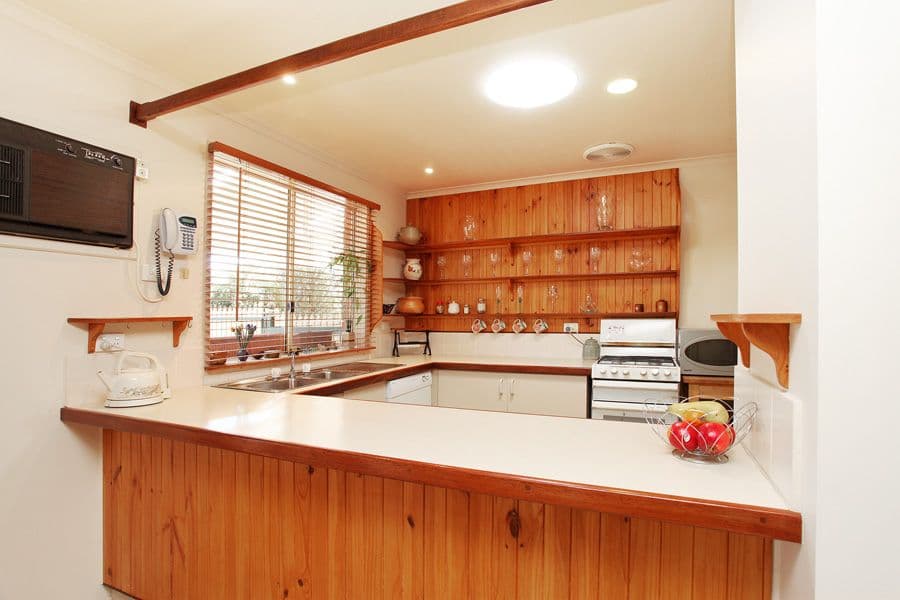 7 Englefield Court, WERRIBEE VIC 3030, Werribee - Thumbnail 3