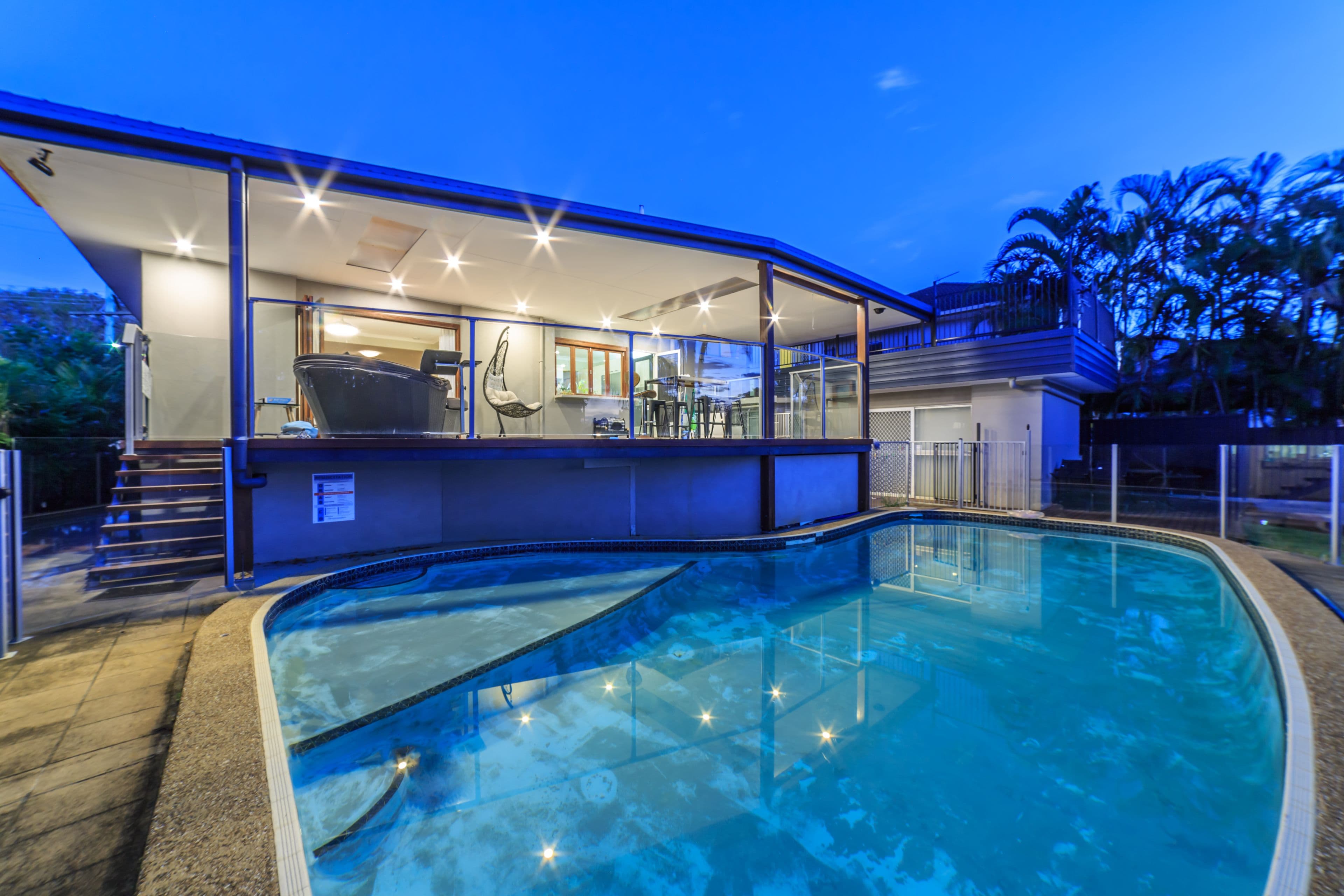 8 Gibraltar Drive, Isle Of Capri QLD 4217, Isle Of Capri - Thumbnail 3