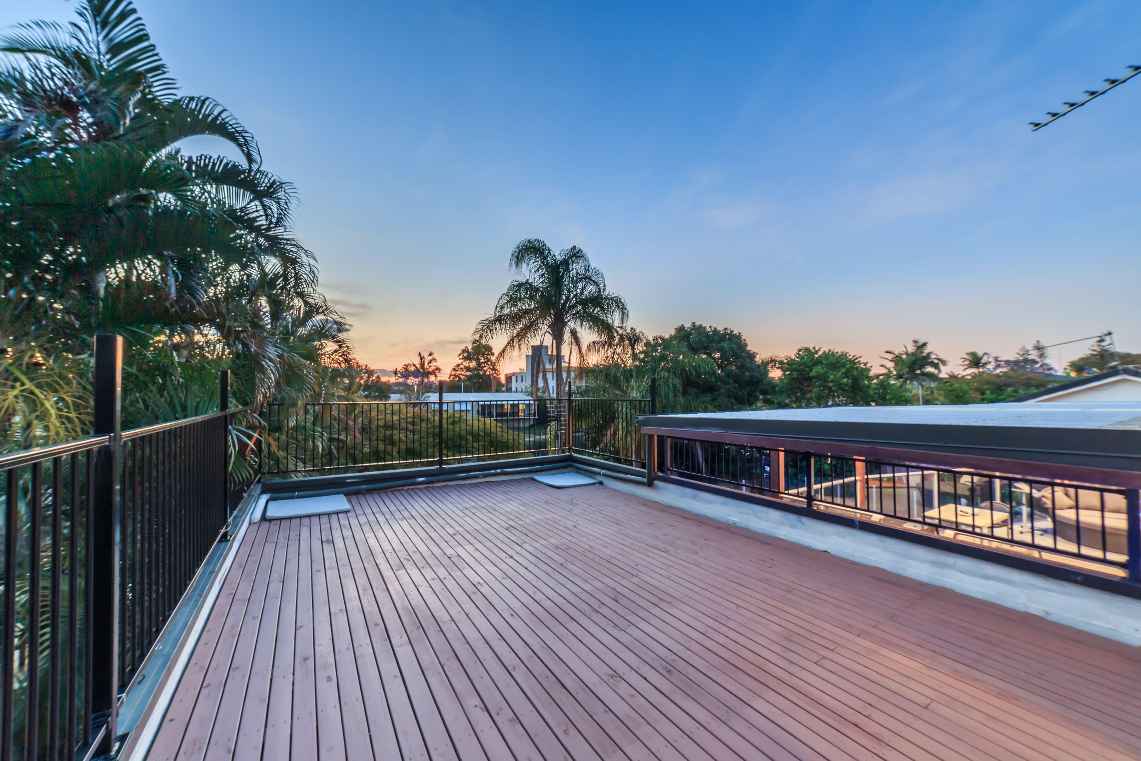 8 Gibraltar Drive, Isle Of Capri QLD 4217, Isle Of Capri - Thumbnail 5