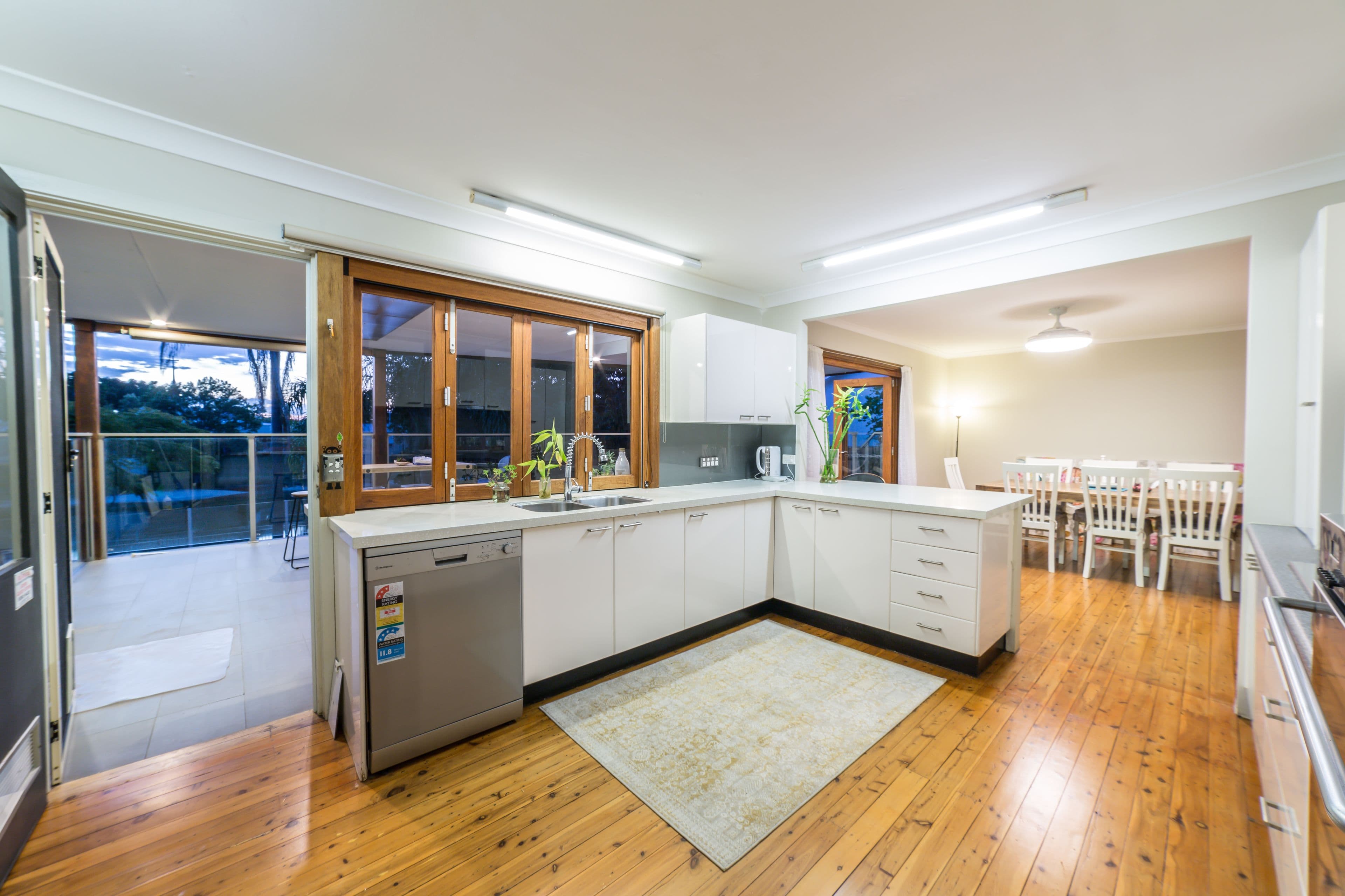 8 Gibraltar Drive, Isle Of Capri QLD 4217, Isle Of Capri - Thumbnail 6