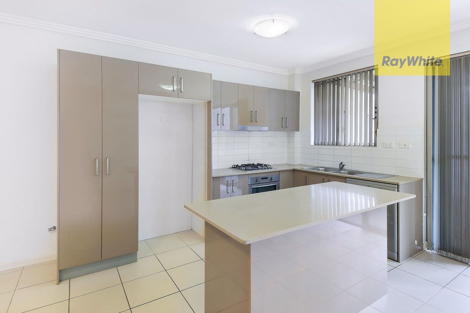 180 Brighton Street, Richmond, Richmond - Thumbnail 3