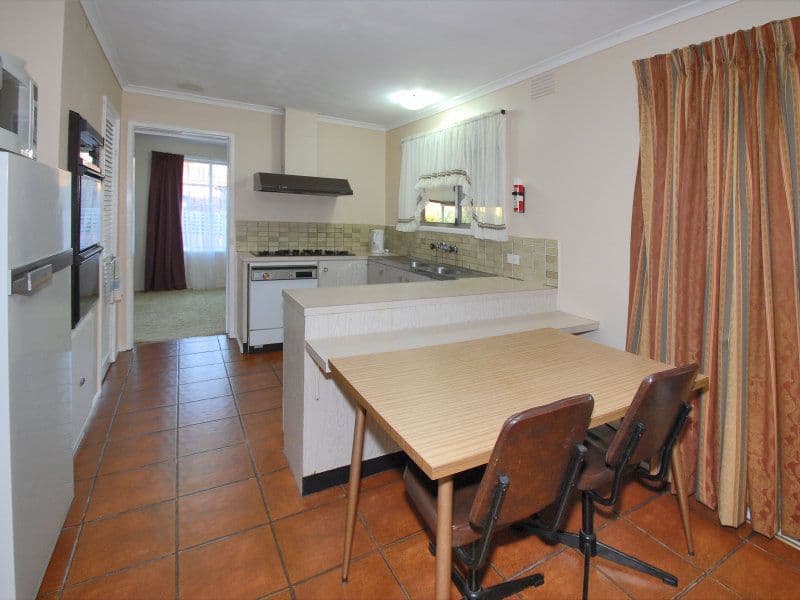 15 Stockfeld Street, SUNBURY VIC 3429, Sunbury - Thumbnail 5