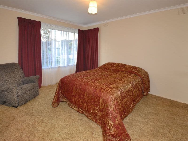 15 Stockfeld Street, SUNBURY VIC 3429, Sunbury - Thumbnail 6