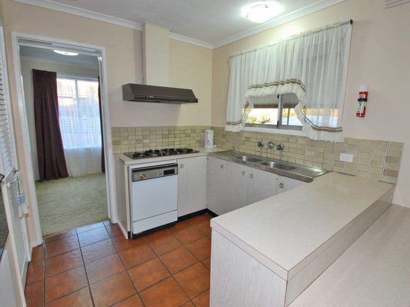 15 Stockfeld Street, SUNBURY VIC 3429, Sunbury - Thumbnail 7