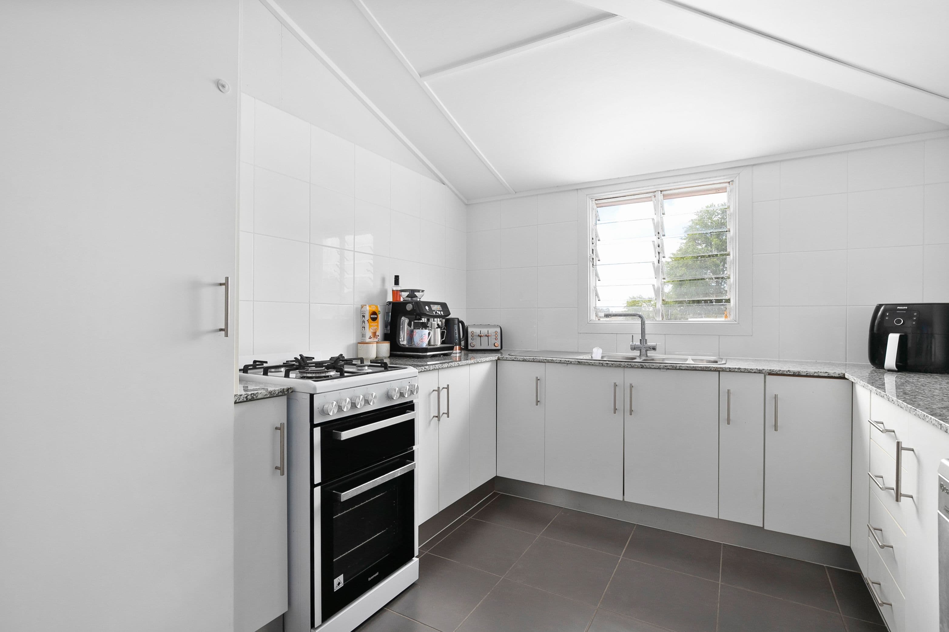 4 Windmill Lane, Emerald QLD 4720, Emerald - Thumbnail 7