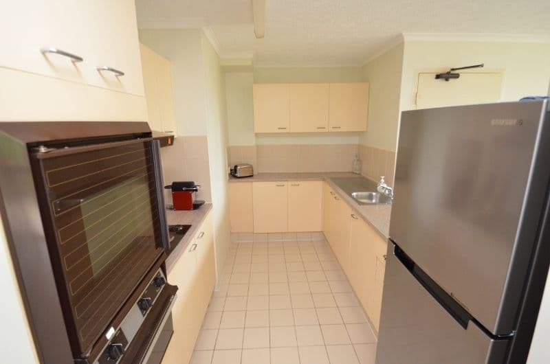33 Whiting Street, Labrador QLD 4215, Labrador - Thumbnail 7
