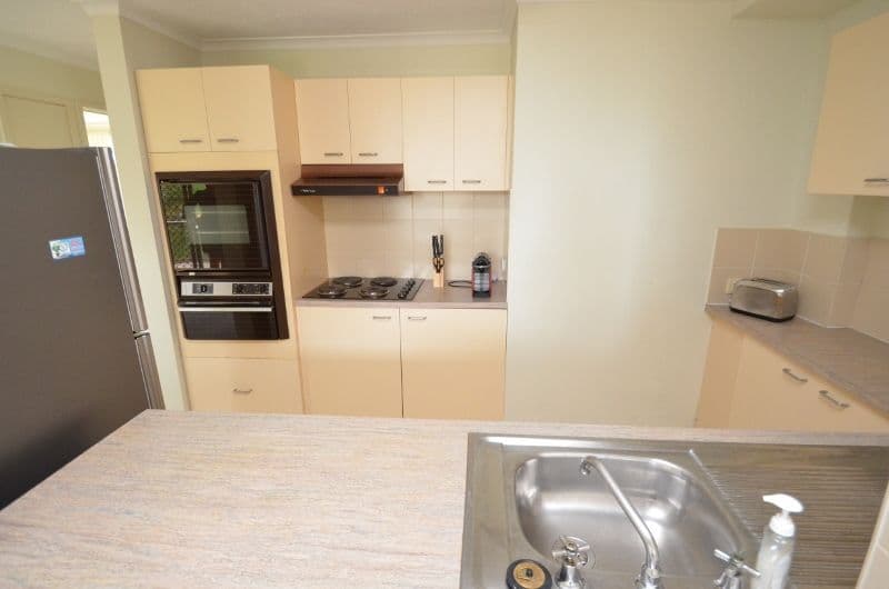 33 Whiting Street, Labrador QLD 4215, Labrador - Thumbnail 8