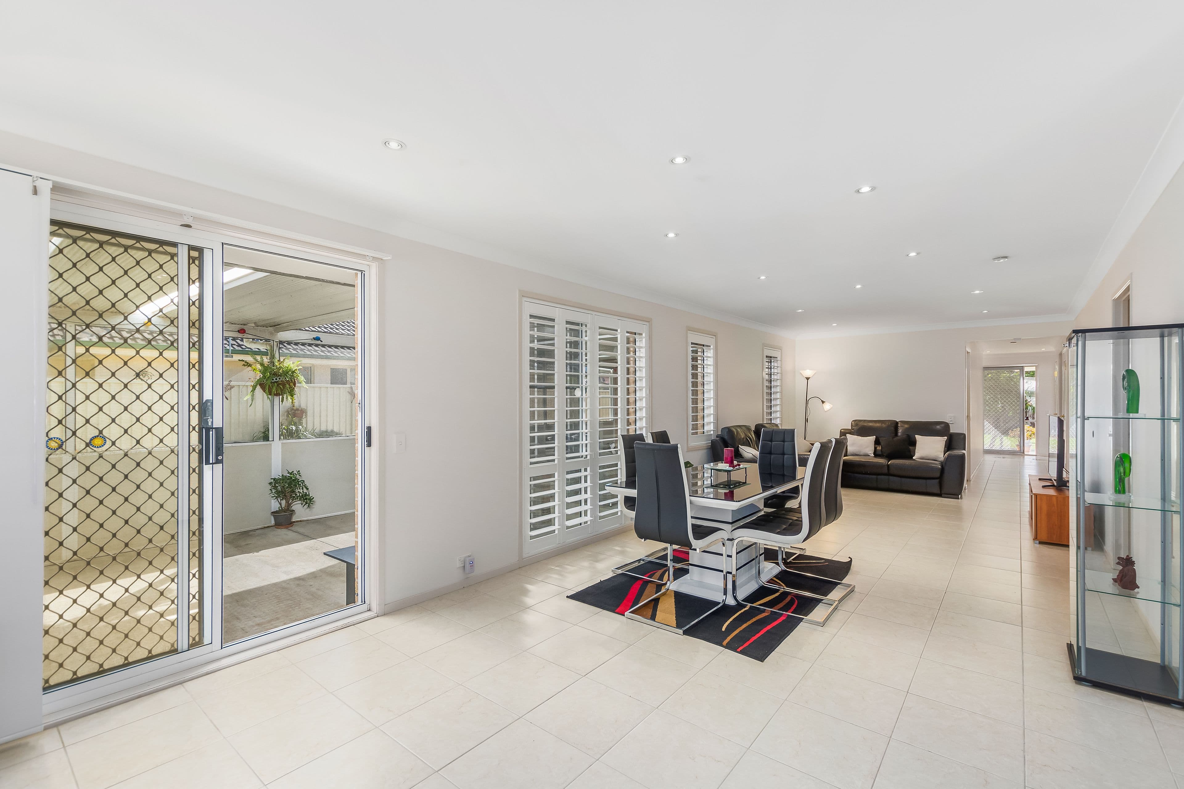 9 Silverwood Place, Horsley - Thumbnail 2