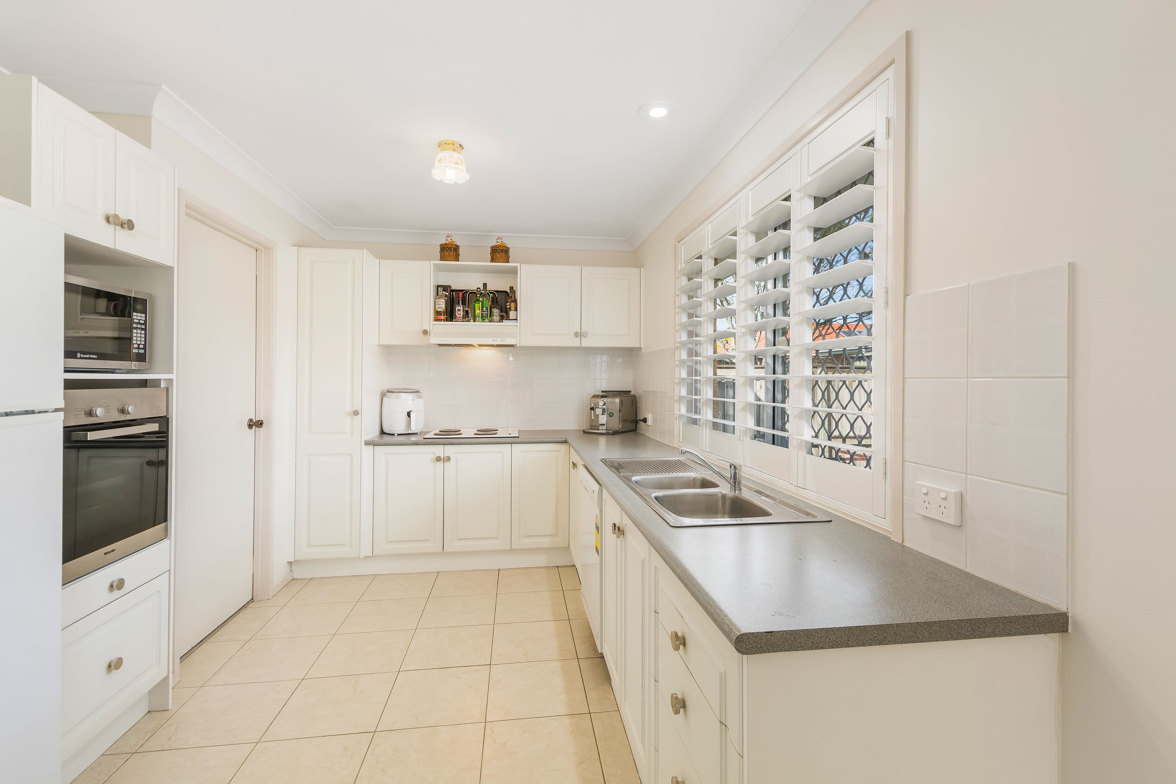 9 Silverwood Place, Horsley - Thumbnail 4