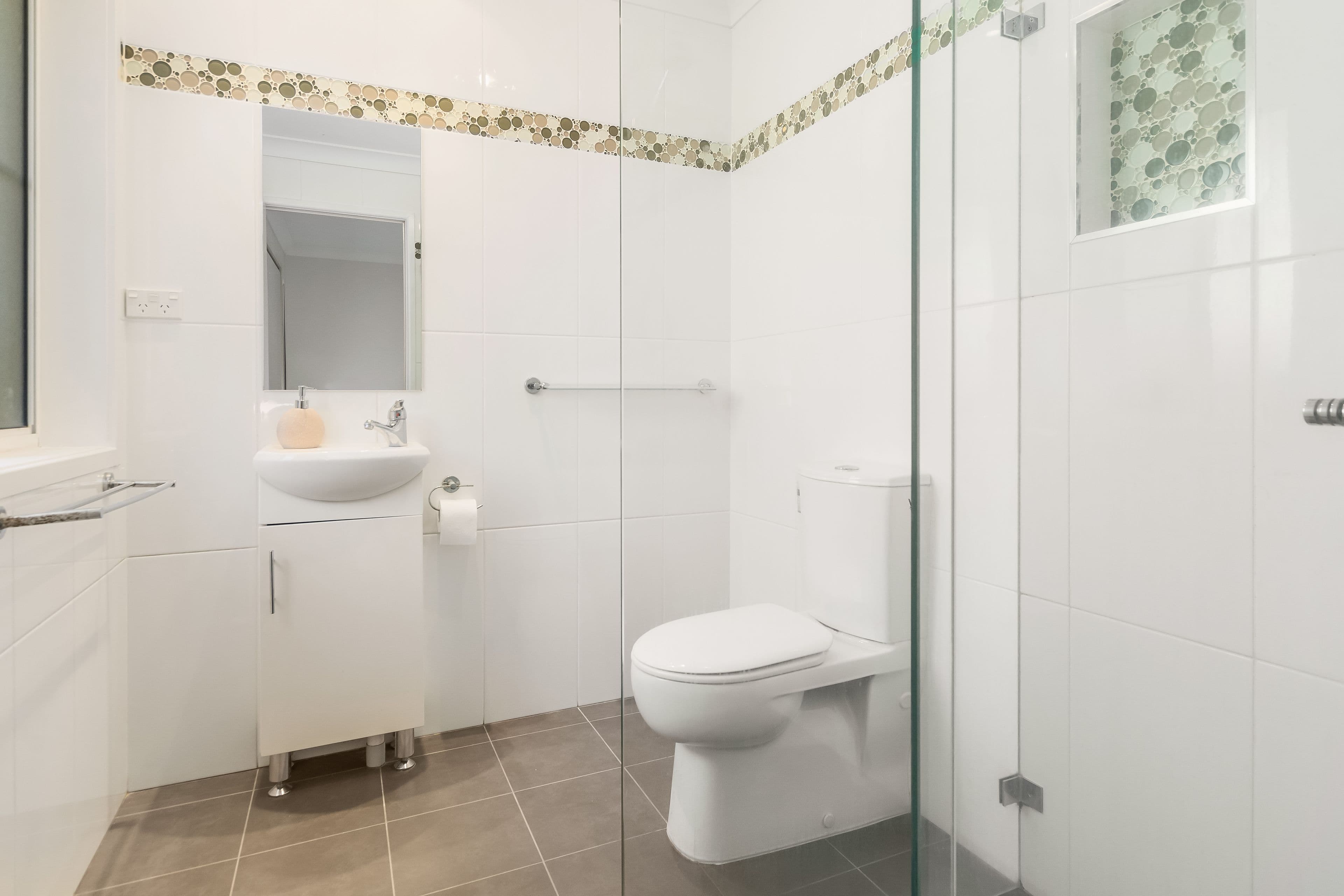 9 Silverwood Place, Horsley - Thumbnail 5