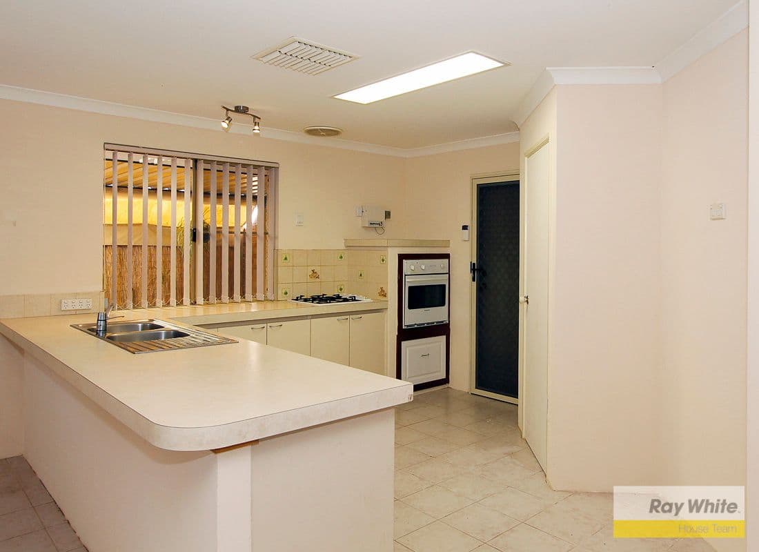 13 Woodspring Trail, CANNING VALE WA 6155, Canning Vale - Thumbnail 8