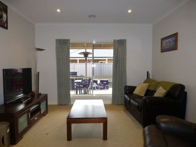 7 Jamieson Drive, ECHUCA VIC 3564, Echuca - Thumbnail 5