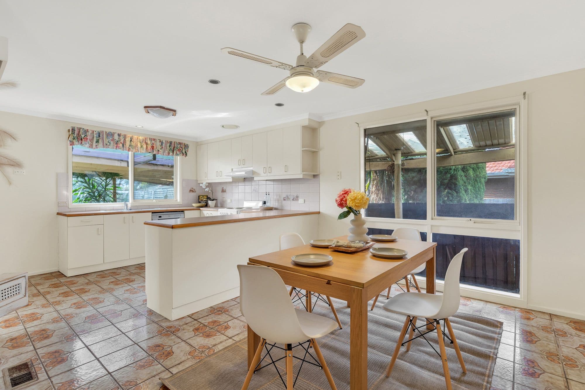 16 Sheahan Crescent, Hoppers Crossing VIC 3029, Hoppers Crossing - Thumbnail 5