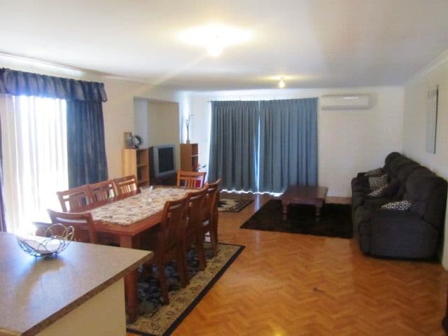 115 Dalrymple Drive, LEDA WA 6170, Leda - Thumbnail 5