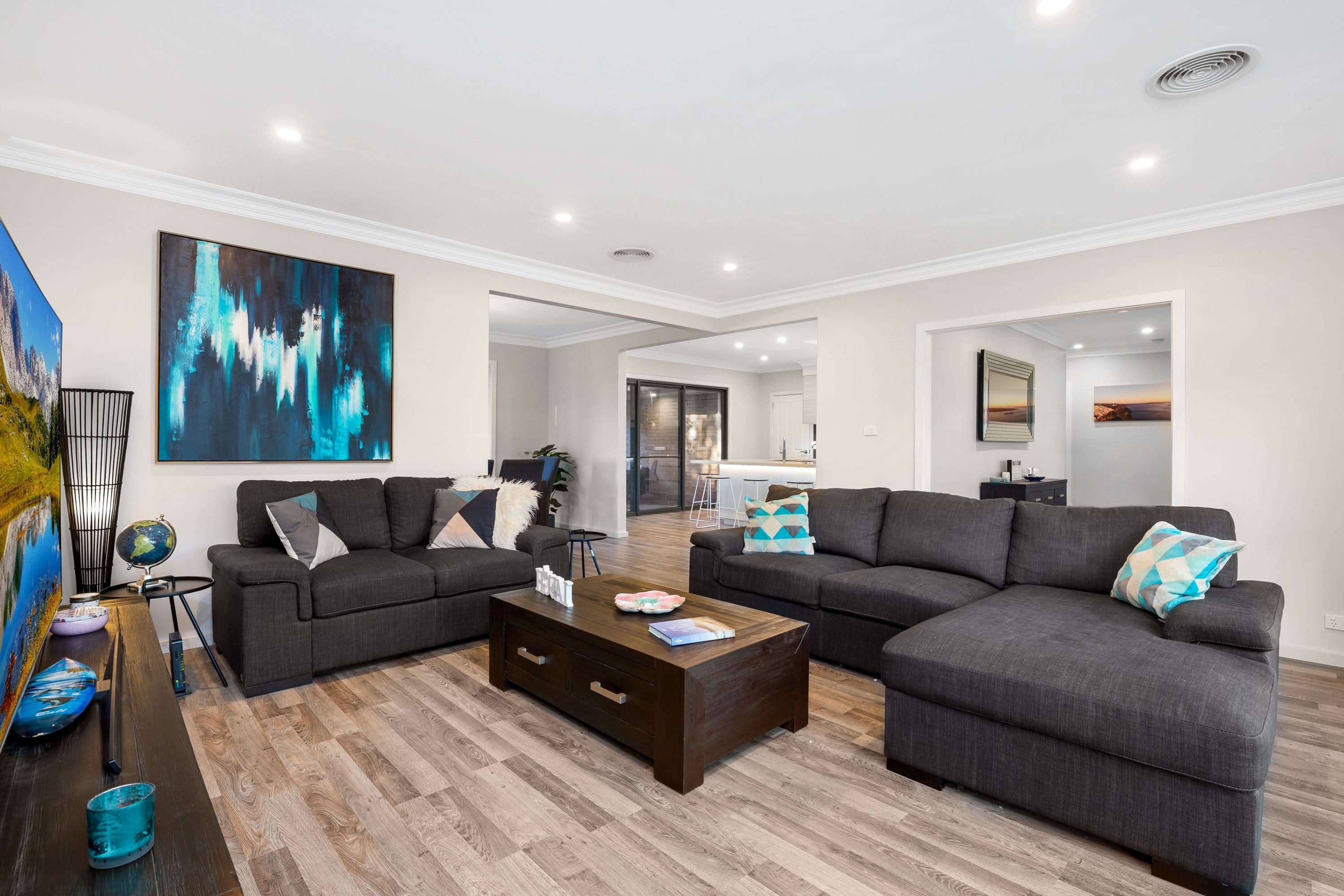 111 Scoresby Road, Bayswater VIC 3153, Bayswater - Thumbnail 4