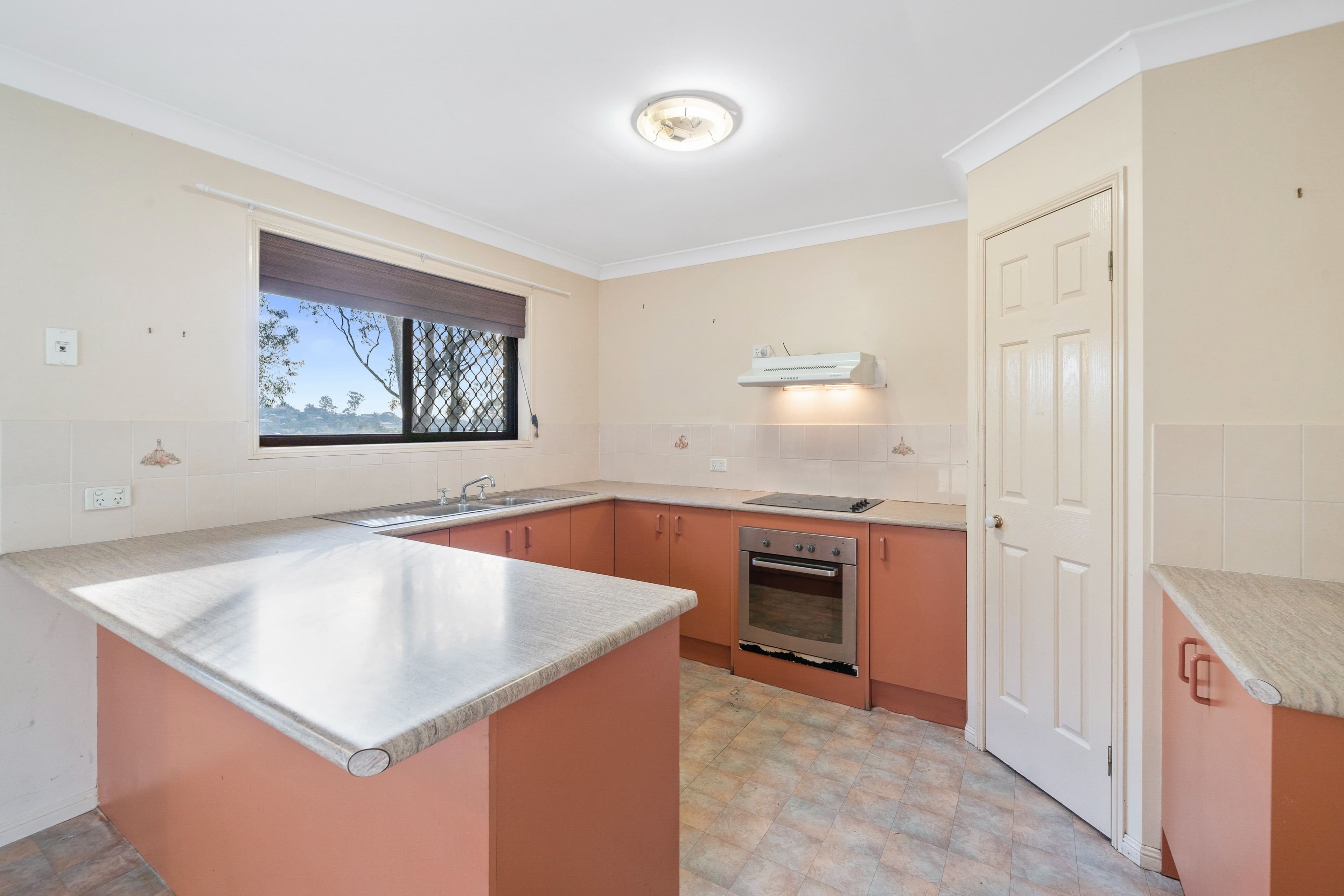8 Costigan Terrace, Edens Landing QLD 4207, Edens Landing - Thumbnail 4