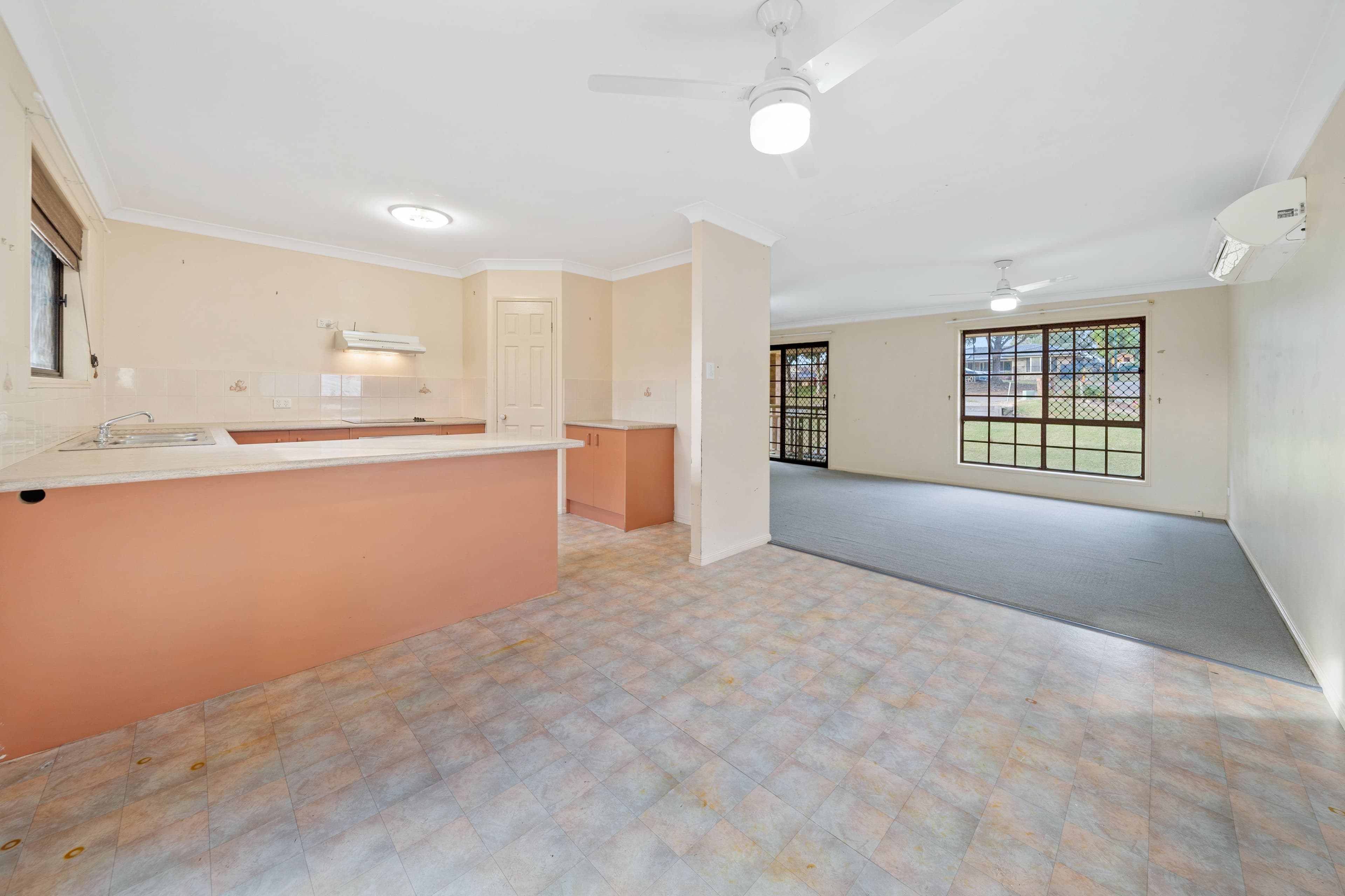 8 Costigan Terrace, Edens Landing QLD 4207, Edens Landing - Thumbnail 5