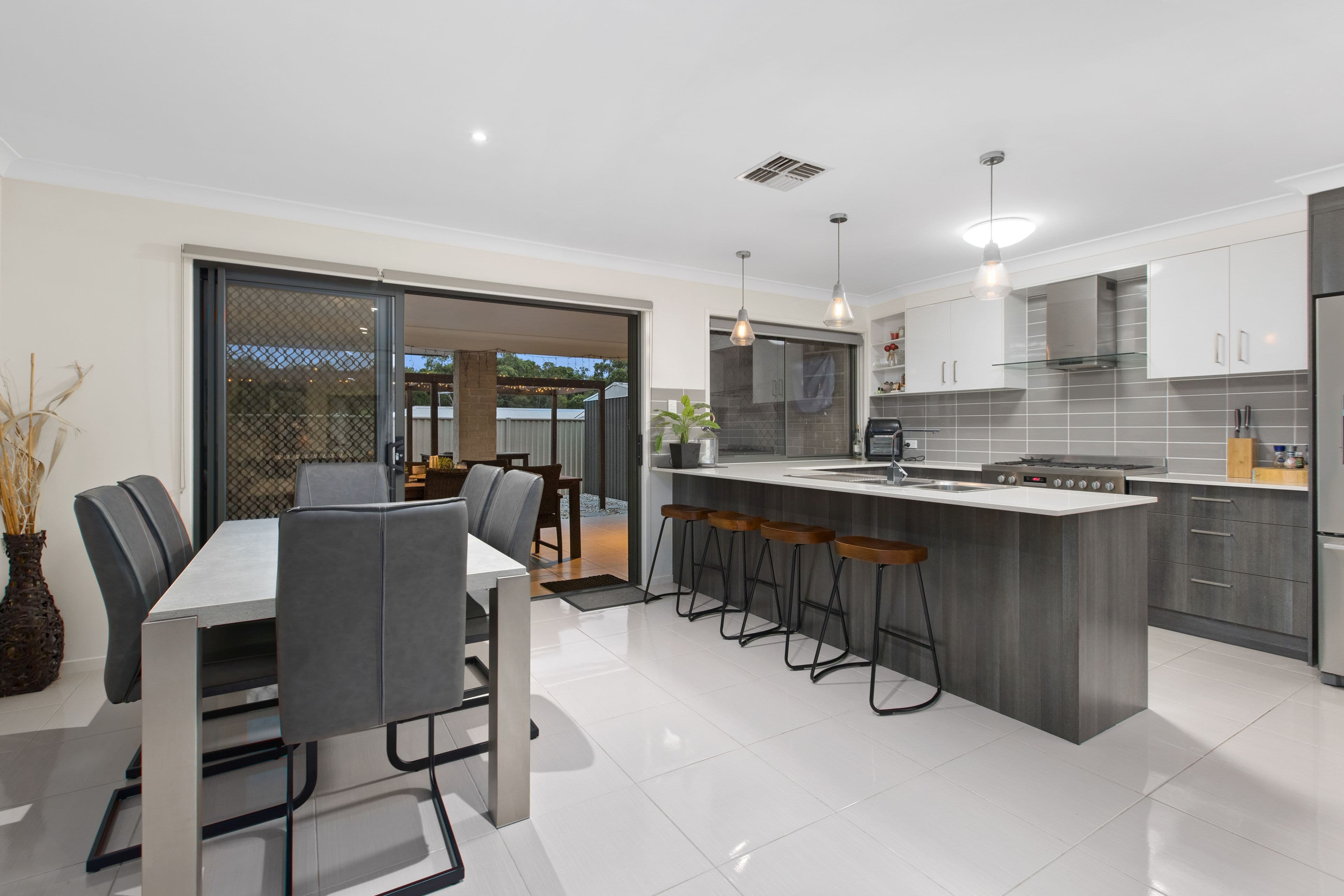 2 Bell View Street, Victoria Point QLD 4165, Victoria Point - Thumbnail 4