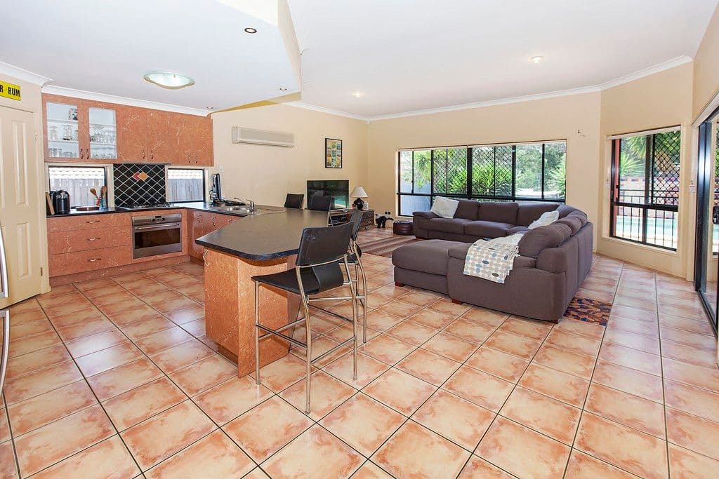 1 Meadowwood Court, Springfield QLD 4300, Springfield - Thumbnail 6