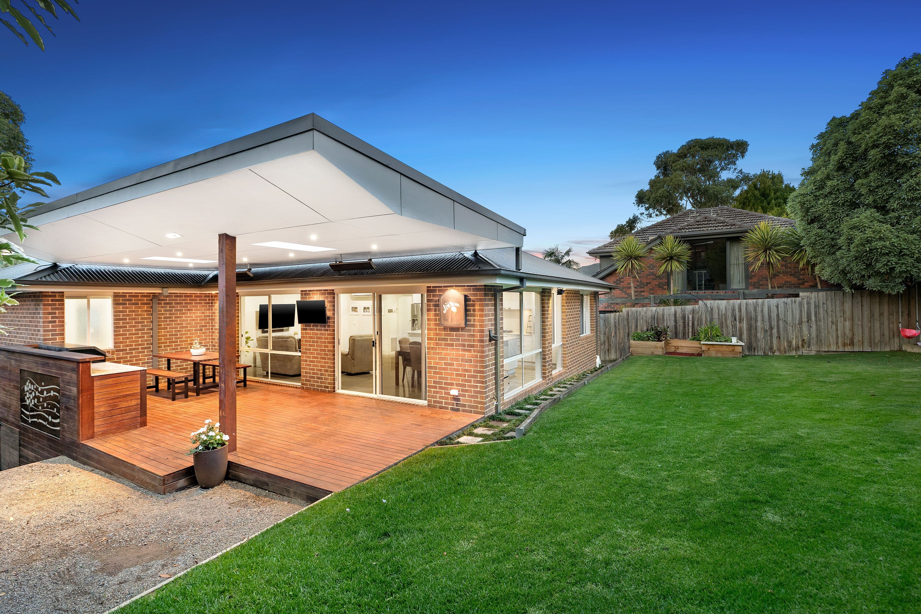 9 Hamelin Place, Illawong, Illawong - Thumbnail 2