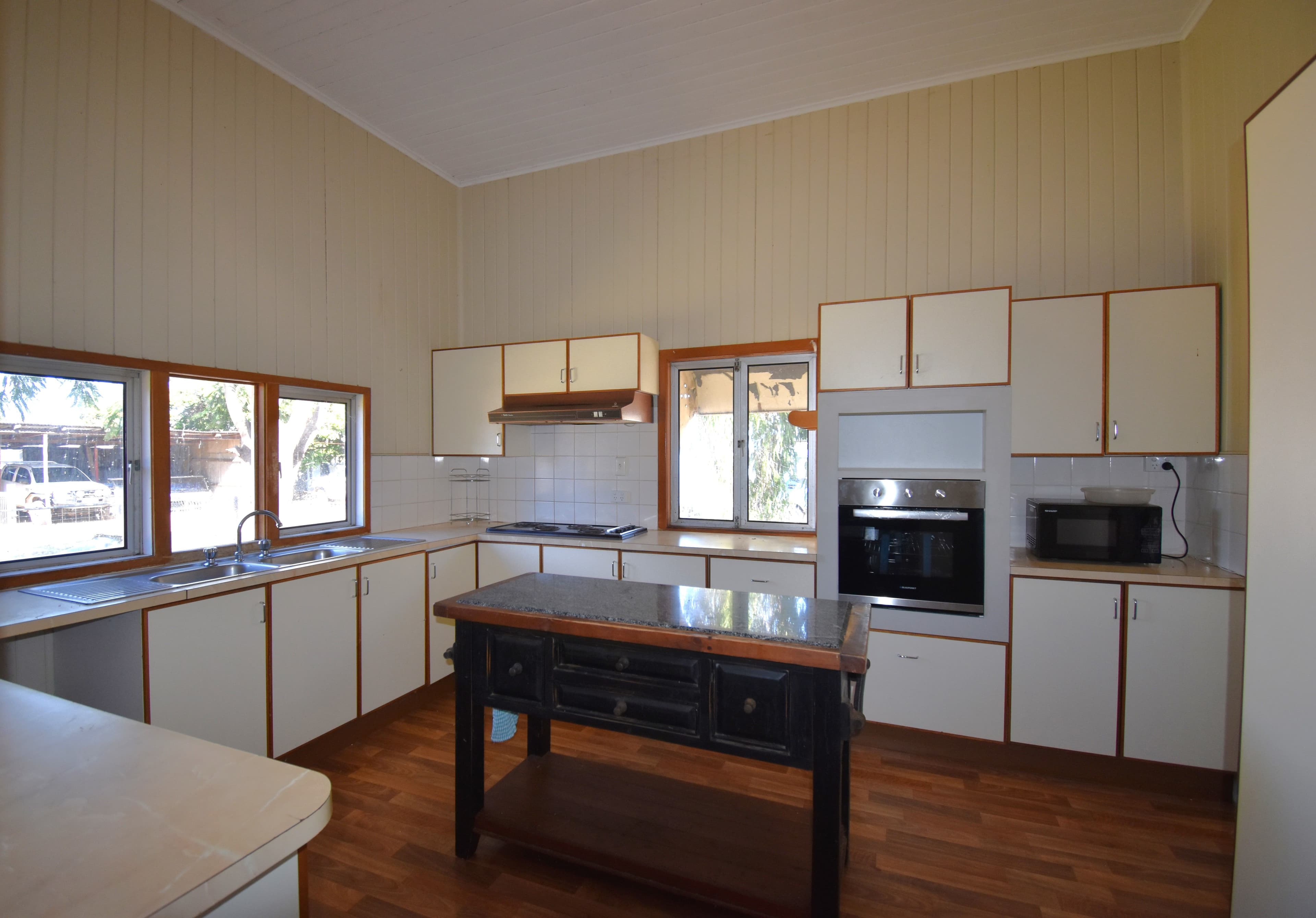 161 Oak Street, Barcaldine QLD 4725, Barcaldine - Thumbnail 6