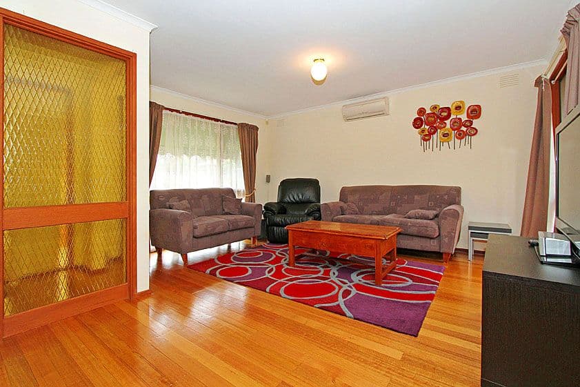 13 Lewis Close, MILL PARK VIC 3082, Mill Park - Thumbnail 3