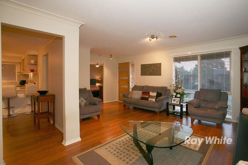6 Celebration Court, CRANBOURNE VIC 3977, Cranbourne West - Thumbnail 2
