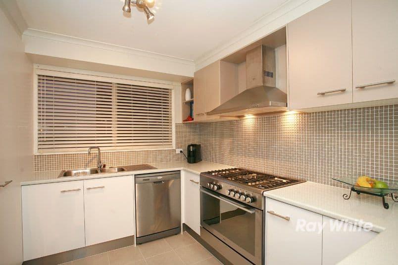 6 Celebration Court, CRANBOURNE VIC 3977, Cranbourne West - Thumbnail 4
