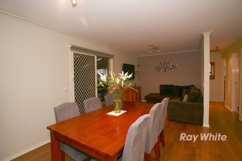 6 Celebration Court, CRANBOURNE VIC 3977, Cranbourne West - Thumbnail 8