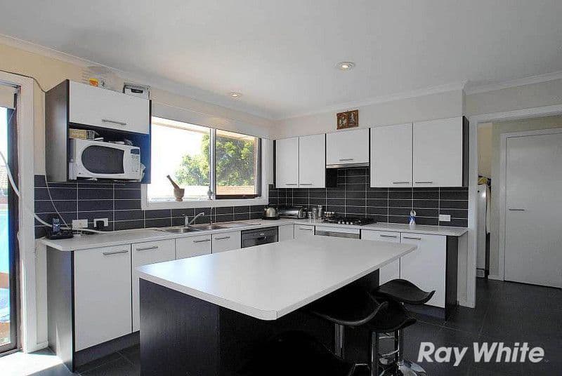 88 Berrabri Drive, SCORESBY VIC 3179, Scoresby - Thumbnail 3