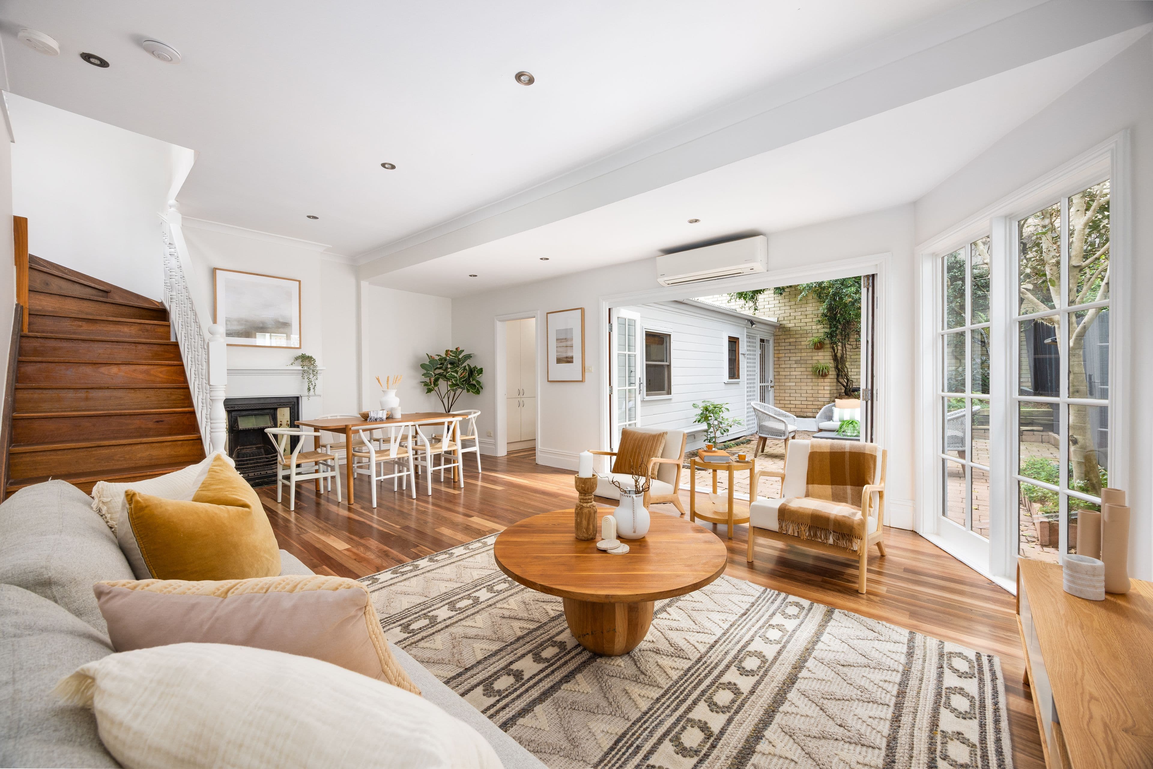 8 Oak Street, North Sydney NSW 2060, North Sydney - Thumbnail 2