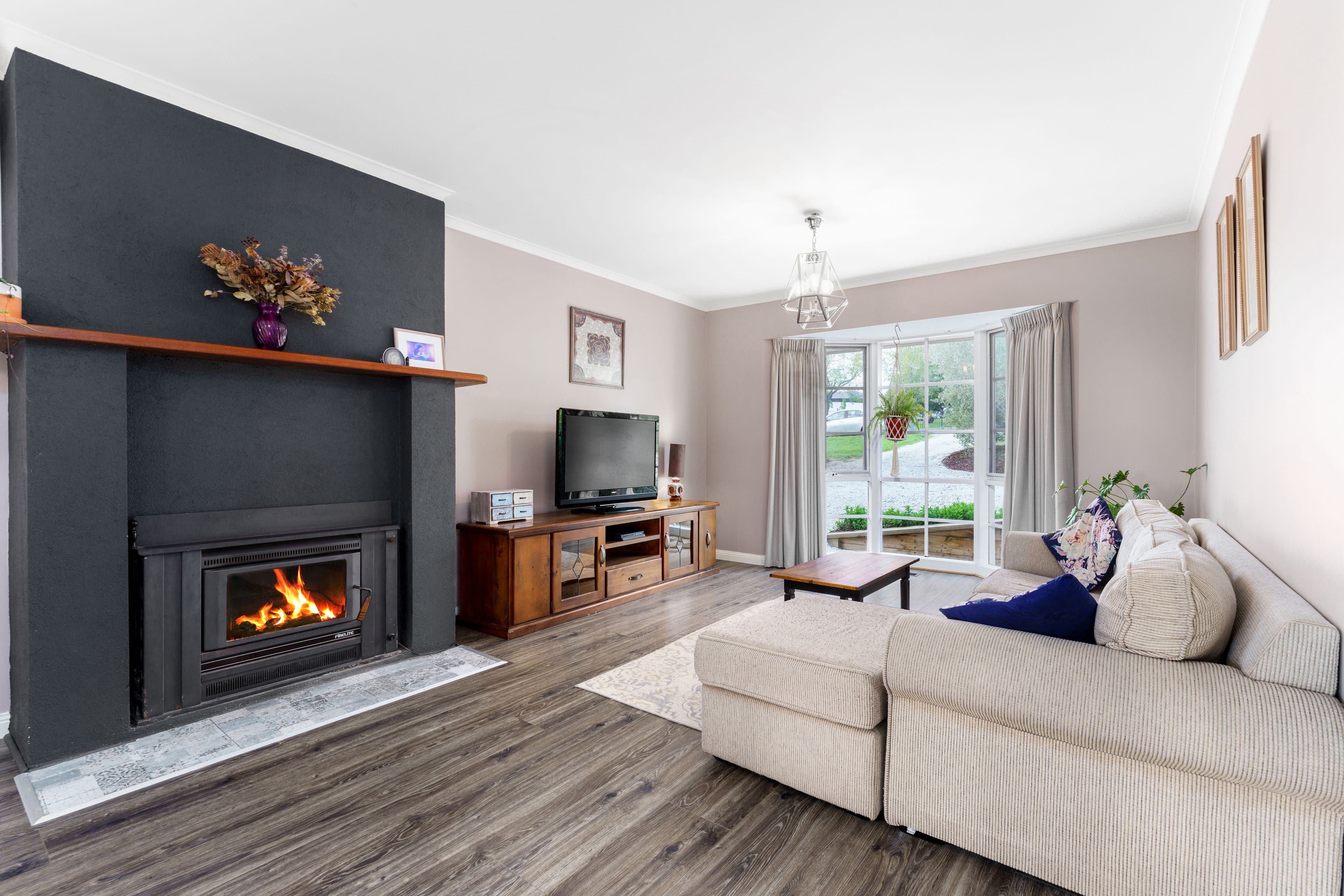 213 Simpson Street, Buninyong VIC 3357, Buninyong - Thumbnail 2