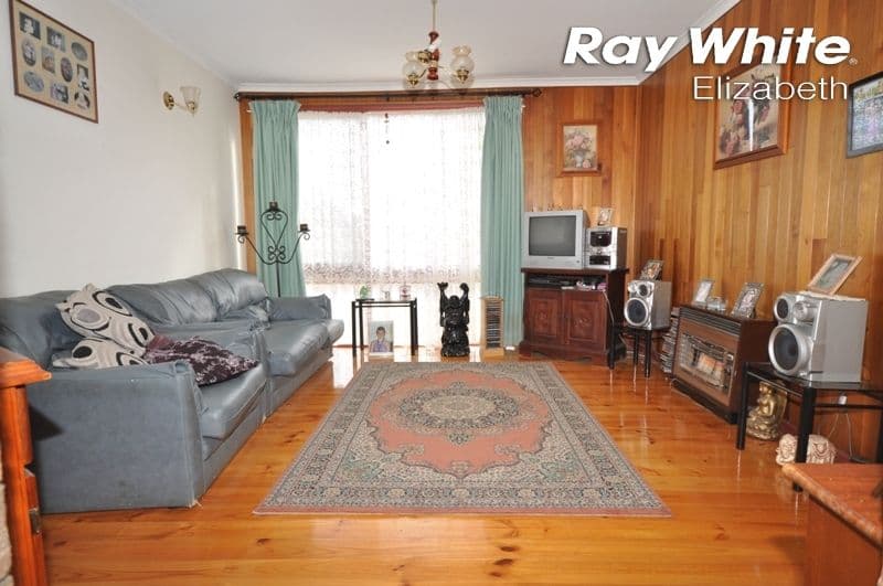 4 Coorara Court, Craigmore SA 5114, Craigmore - Thumbnail 2
