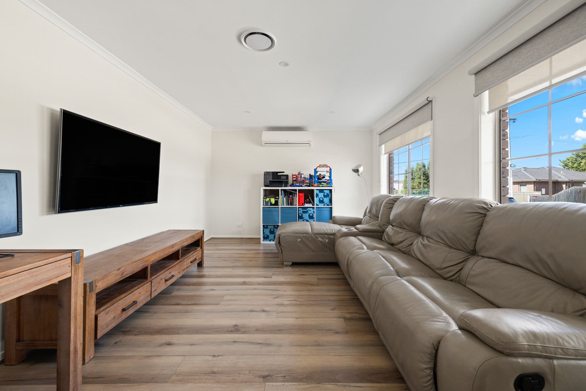 24 Melaleuca Drive, Hoppers Crossing VIC 3029, Hoppers Crossing - Thumbnail 2