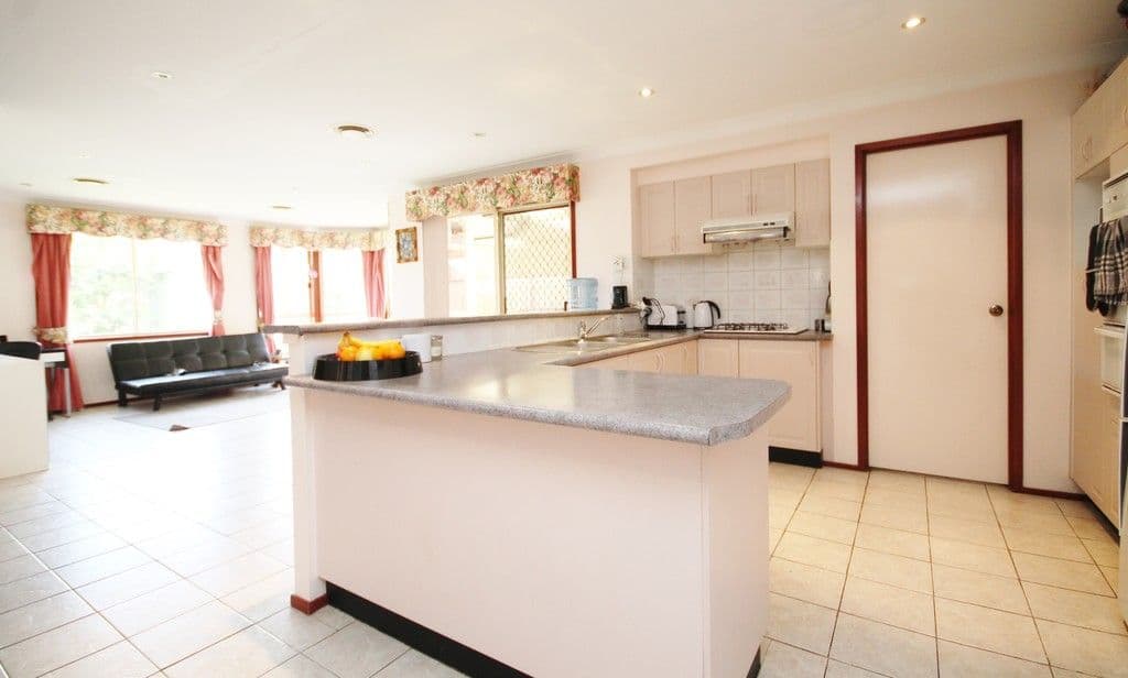 27 Walgett Close, Hinchinbrook NSW 2168, Hinchinbrook - Thumbnail 3