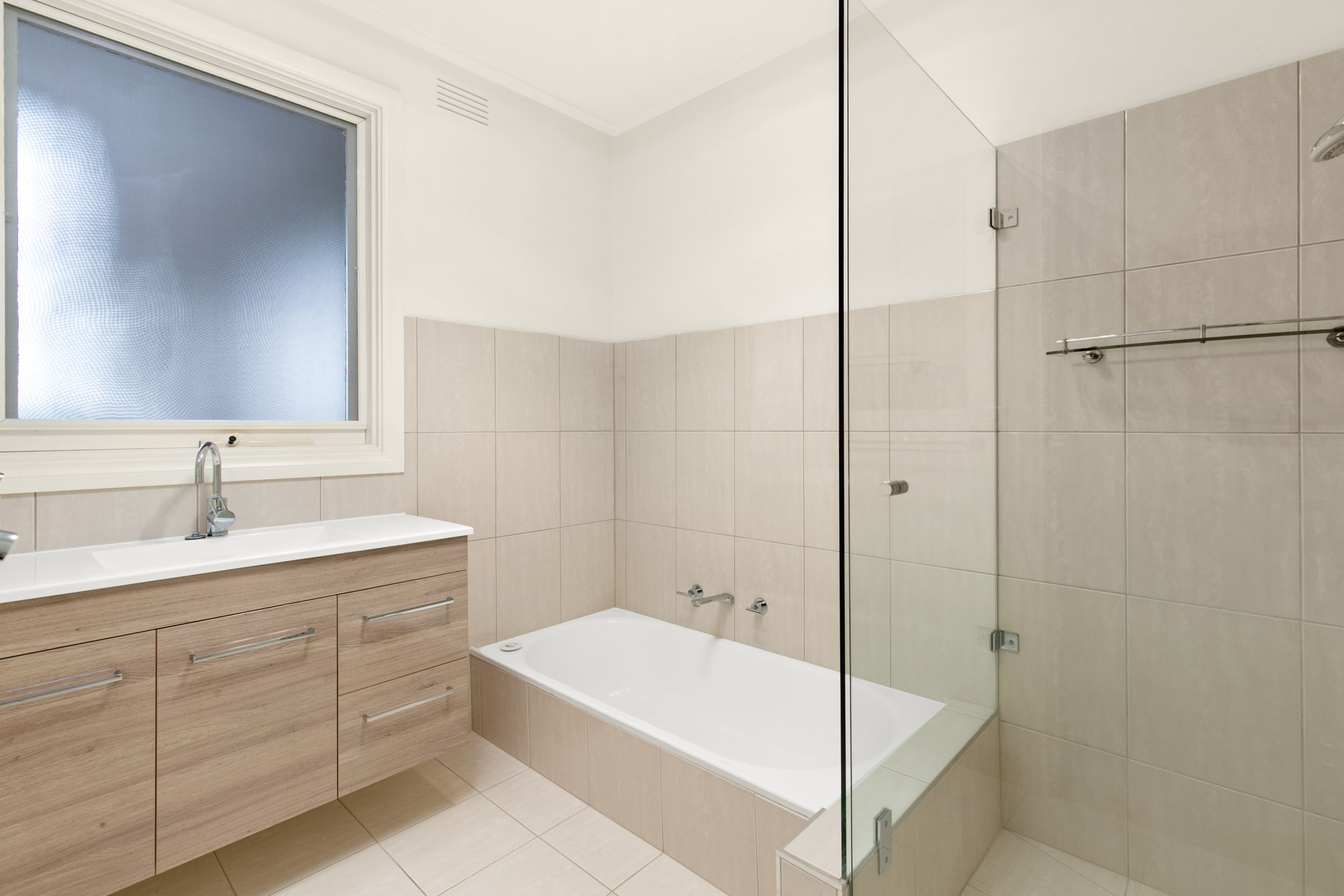 3 Waratah Drive, Warragul VIC 3820, Warragul - Thumbnail 5