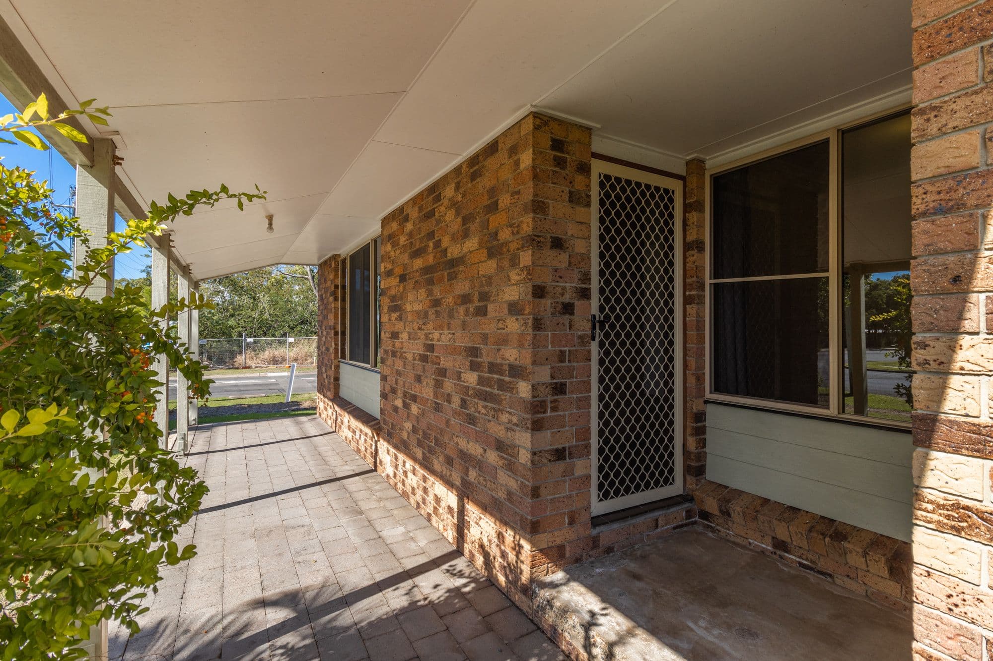 87 Pulgul Street, Urangan QLD 4655, Urangan - Thumbnail 2