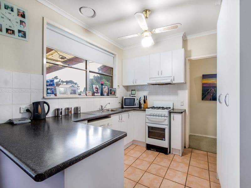 6 Juniper Court, Frankston North VIC 3200, Frankston North - Thumbnail 2