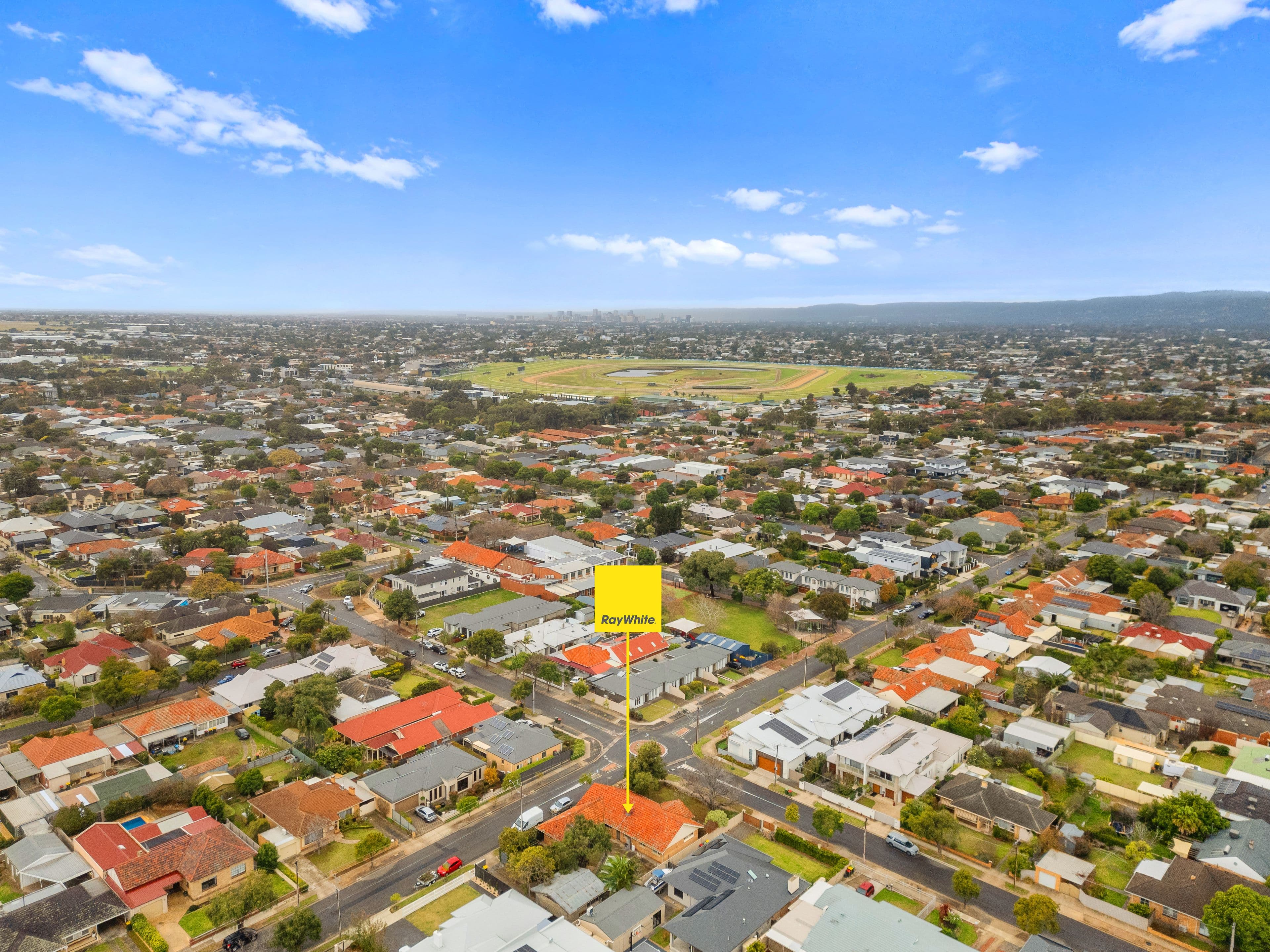 14 Joan Avenue, Glengowrie SA 5044, Glengowrie - Thumbnail 4