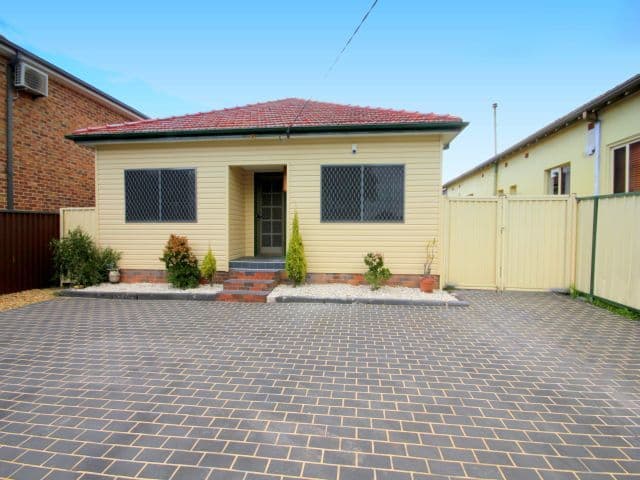 29 Oxford Avenue, BANKSTOWN NSW 2200, Bankstown - Image 1