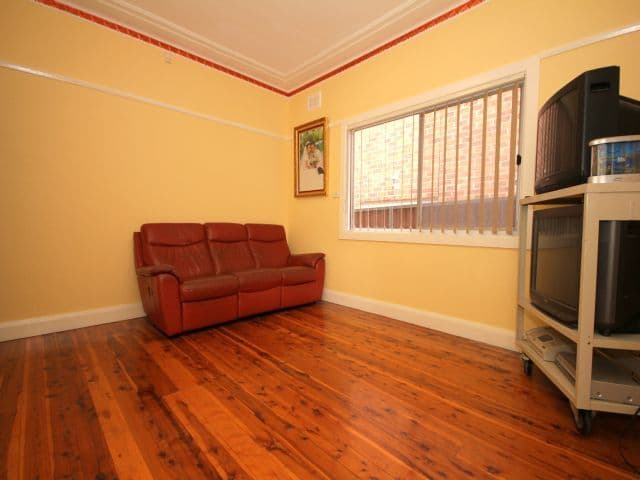 29 Oxford Avenue, BANKSTOWN NSW 2200, Bankstown - Thumbnail 2