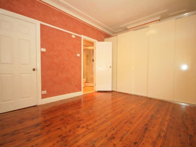 29 Oxford Avenue, BANKSTOWN NSW 2200, Bankstown - Thumbnail 4