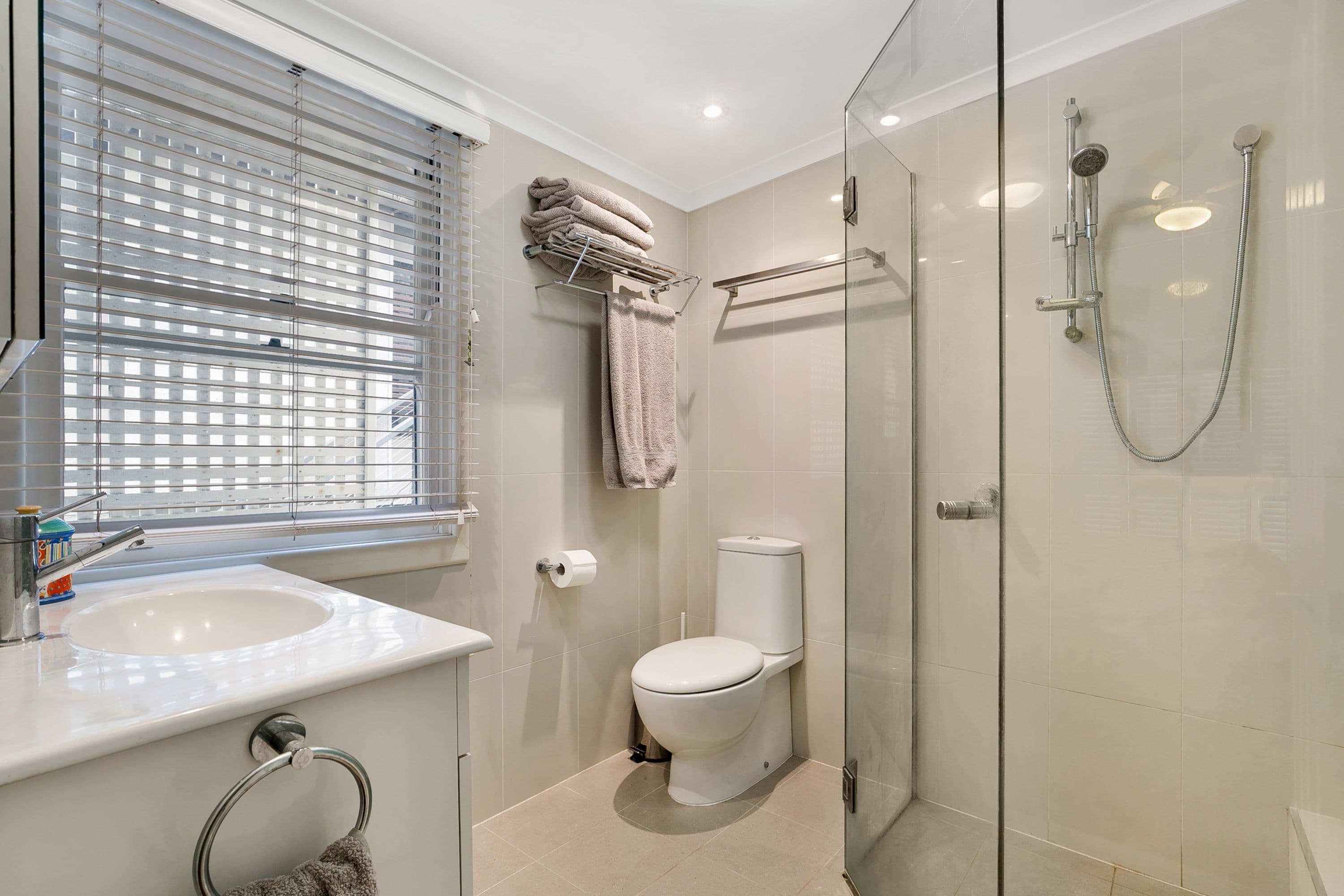 11 Colorado Avenue, Bardon QLD 4065, Bardon - Thumbnail 8