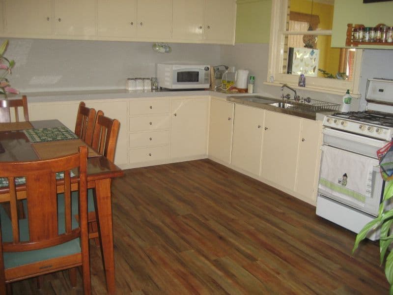 31 Edward Street, ROCHESTER VIC 3561, Rochester - Thumbnail 2
