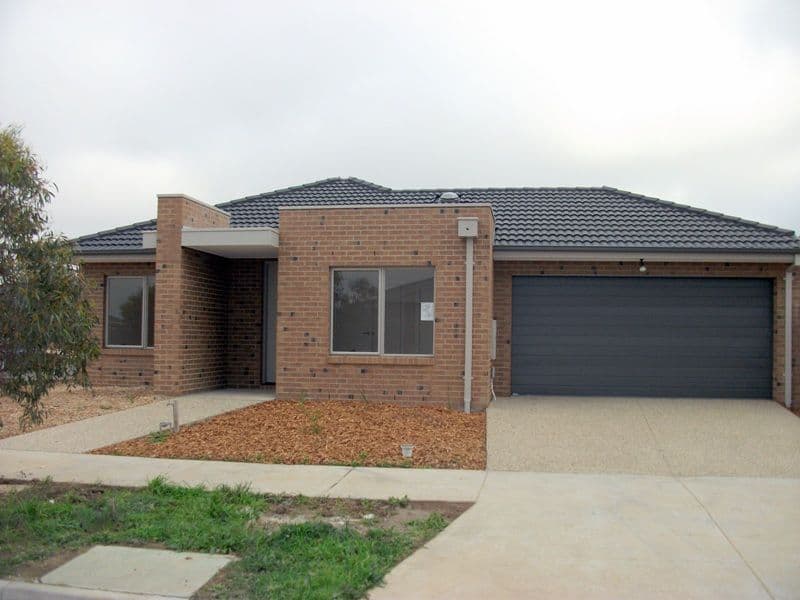 9 Fitzroy Way, WHITTLESEA VIC 3757, Whittlesea - Image 1