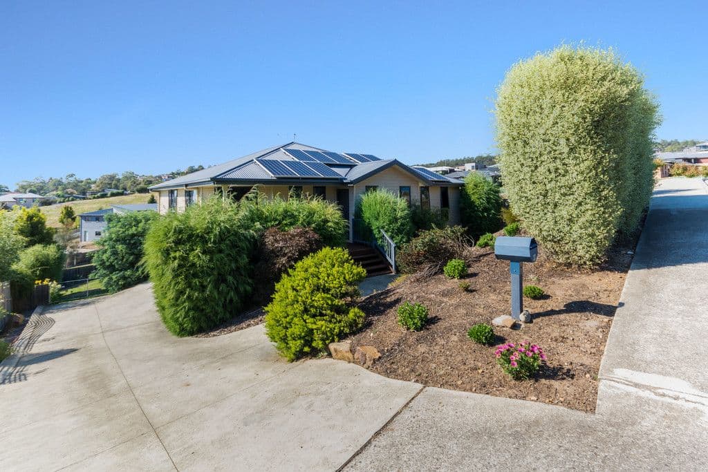 37 Balmoral Avenue, Riverside TAS 7250, Riverside - Thumbnail 2