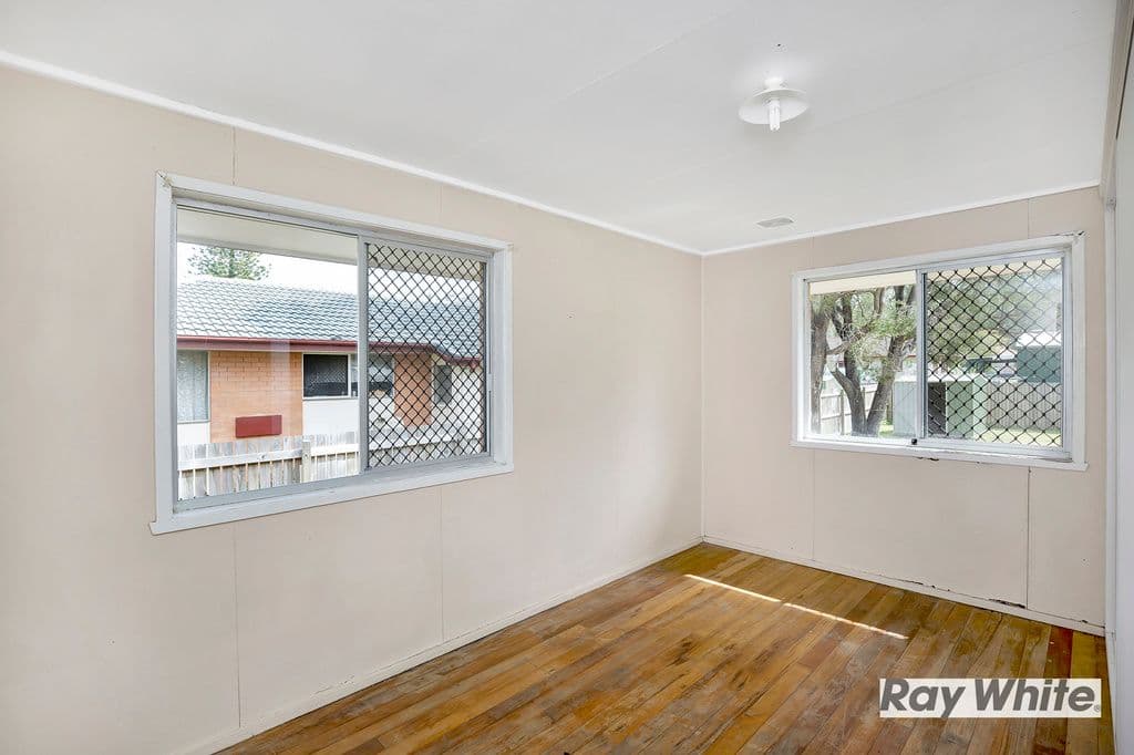 13 Doreen Crescent, CAROLE PARK QLD 4300, Carole Park - Thumbnail 2
